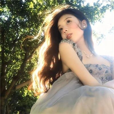 白衣校花与大长腿2